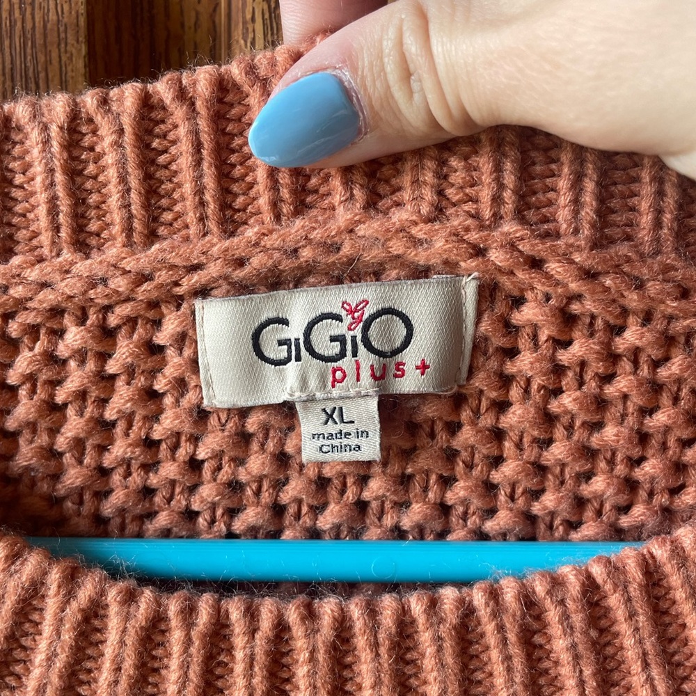 Women’s sweater